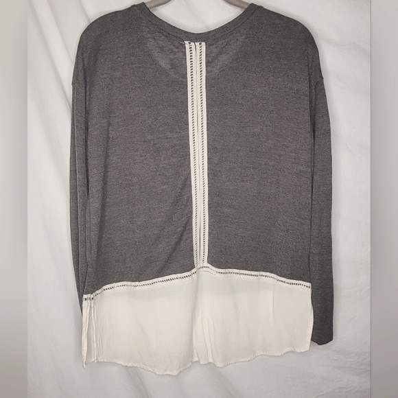Entro Gray Knit Blouse Cream Trims Medium Tunic Top - Picture 2 of 4